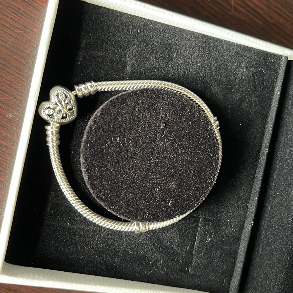 Pandora Silver Heart “Family Tree” Clasp Bracelet (Child)